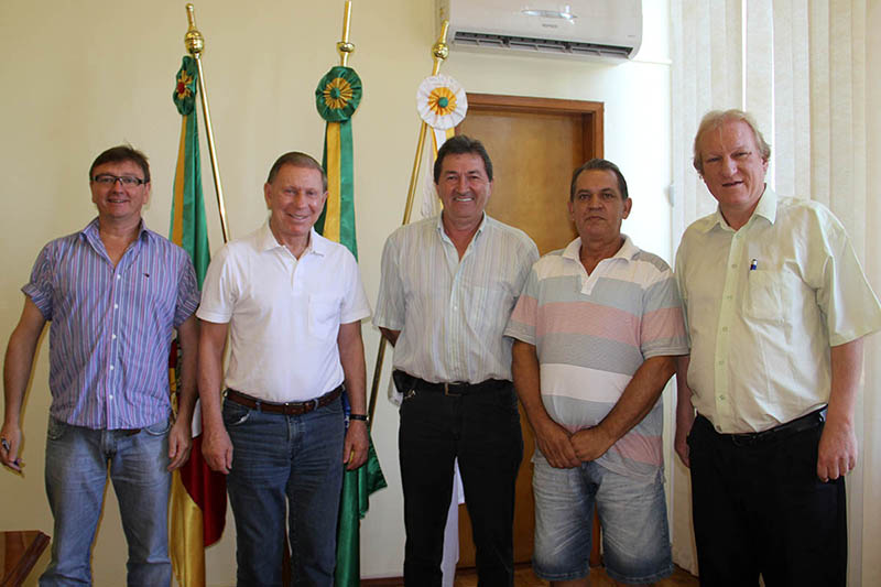 PREFEITO CASALI RECEBE PRESIDENTE DO CLUBE BURICÁ